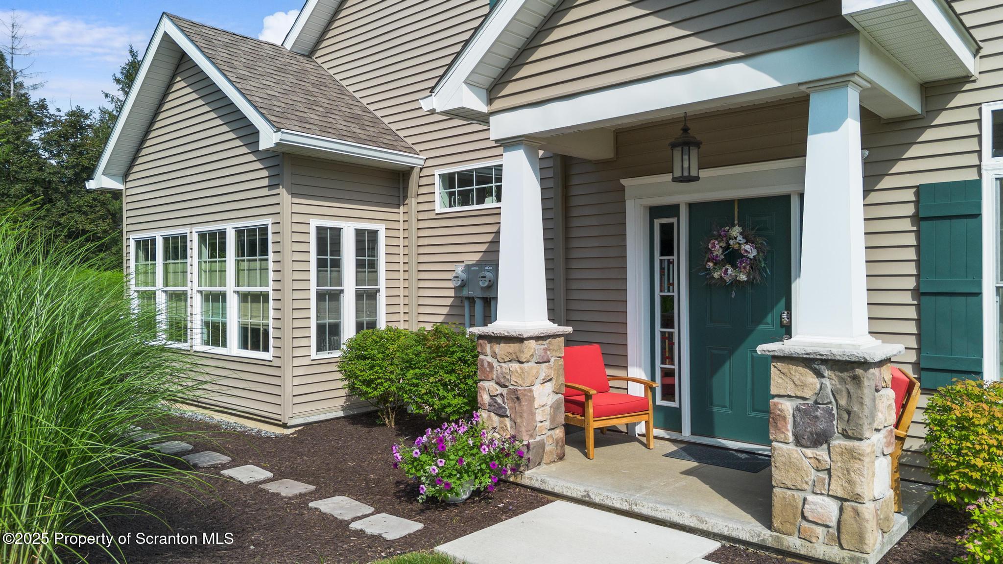 24 Avalon Road Clarks Summit, PA 18411 - Photo 2 of 47 DJI_0044