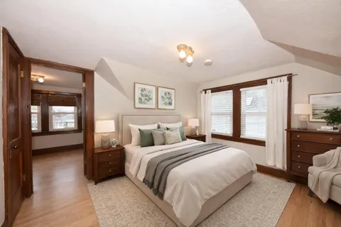 $279,900 | 1320 Manitowoc Avenue, South Milwaukee, WI 53172