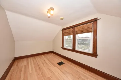 $279,900 | 1320 Manitowoc Avenue, South Milwaukee, WI 53172