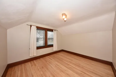 $279,900 | 1320 Manitowoc Avenue, South Milwaukee, WI 53172