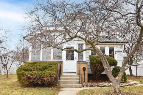 $279,900 | 1320 Manitowoc Avenue, South Milwaukee, WI 53172