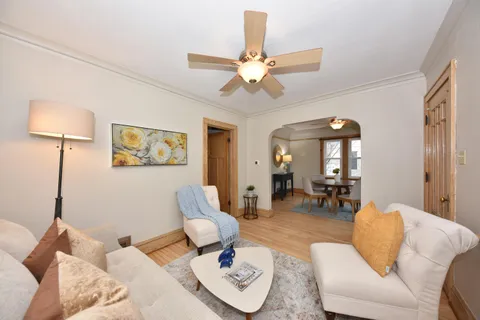 $279,900 | 1320 Manitowoc Avenue, South Milwaukee, WI 53172