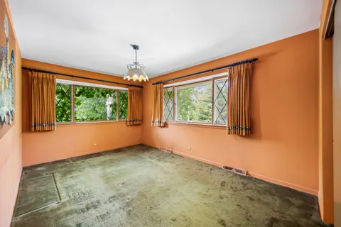 $499,000 | 2419 Lake Avenue, Wilmette, IL 60091