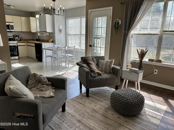 $1,700 | 213 Mahogany Drive, Jacksonville, NC 28540