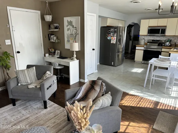 $1,700 | 213 Mahogany Drive, Jacksonville, NC 28540