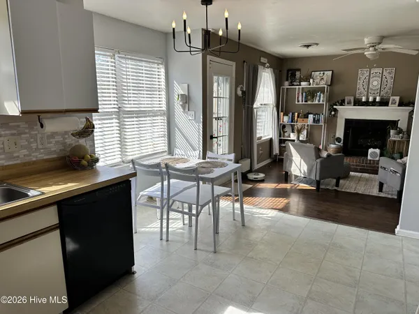 $1,700 | 213 Mahogany Drive, Jacksonville, NC 28540