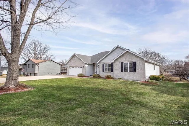 $539,900 | 336 Overlook Drive, Edwardsville, IL 62025