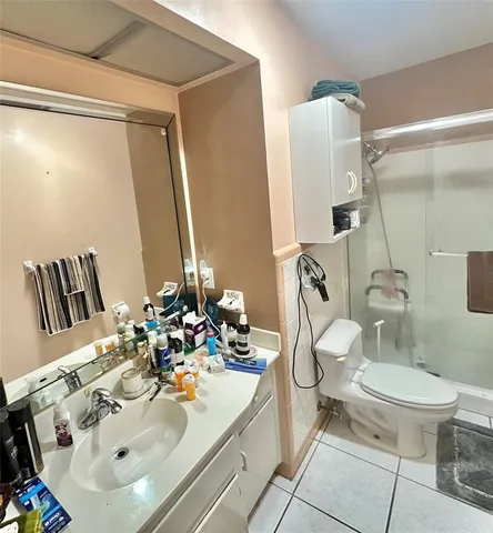 $599,900 | 5671 Northeast 22nd Avenue, Fort Lauderdale, FL 33308