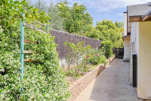 $744,900 | 1127 Paula Way, Escondido, CA 92027
