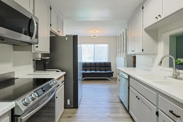 $744,900 | 1127 Paula Way, Escondido, CA 92027