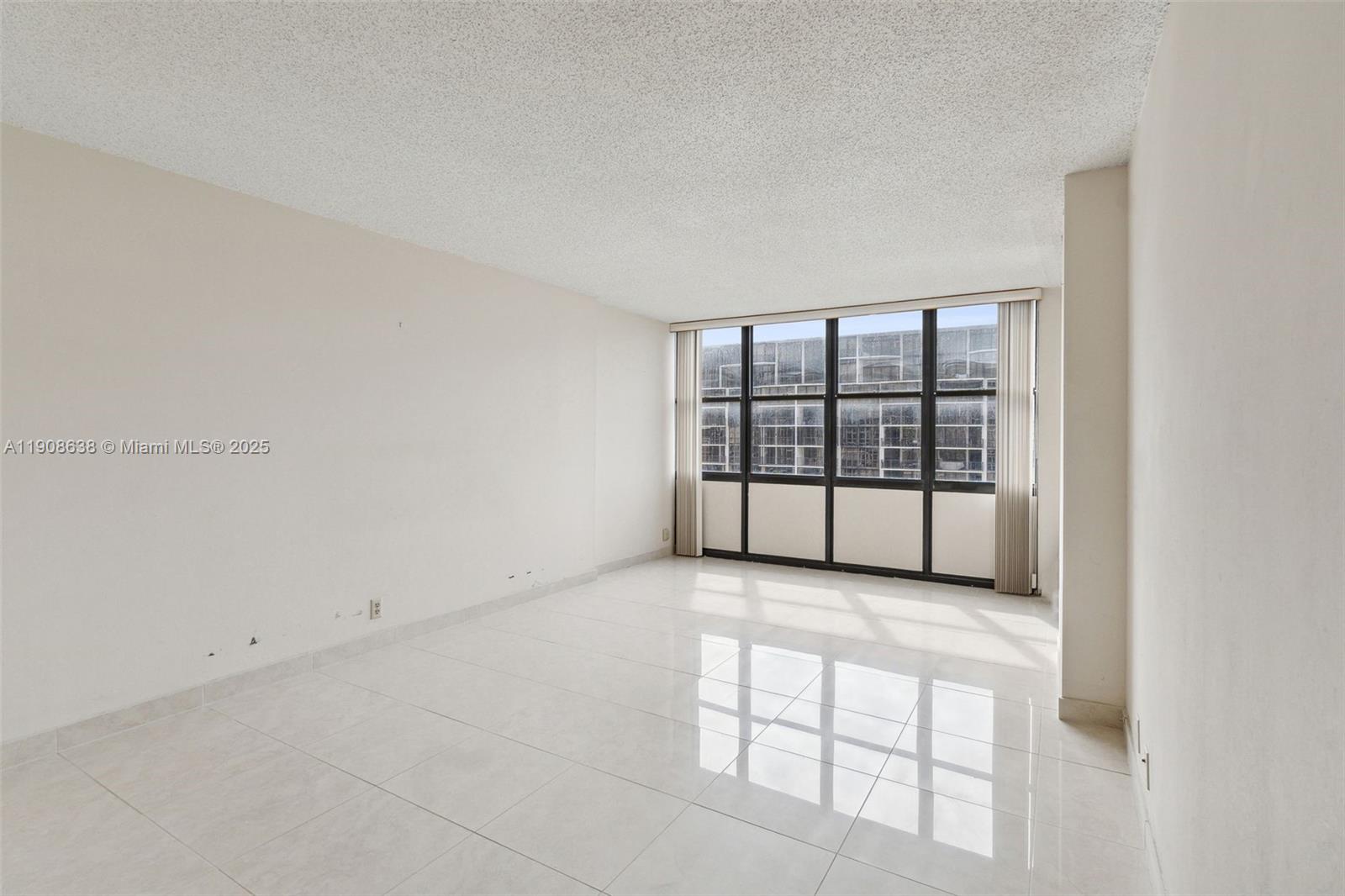 1901 Brickell Avenue, Unit B1408 Miami, FL 33129 - Photo 11 of 37