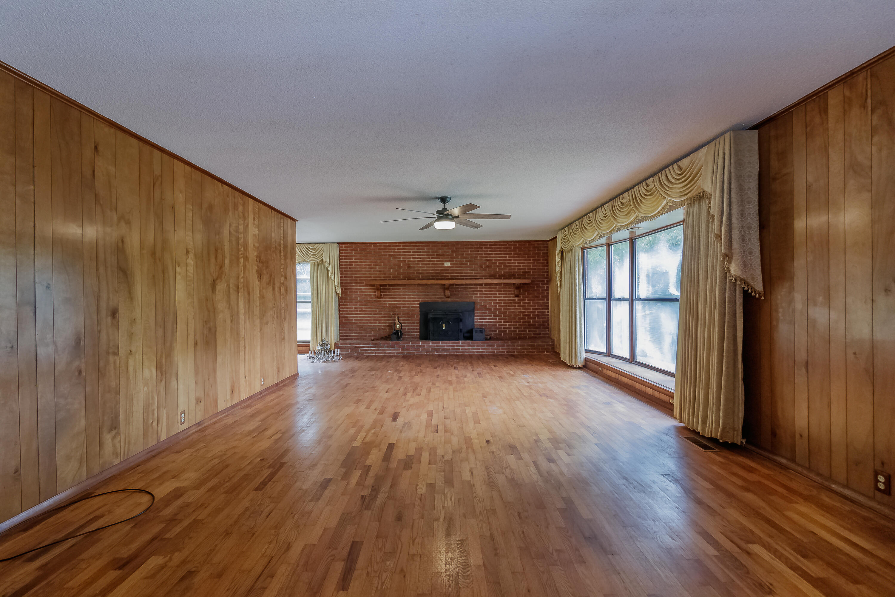 1726 Garretts Chapel Road Chickamauga, GA 30707 - Photo 4 of 54 Living Area 2