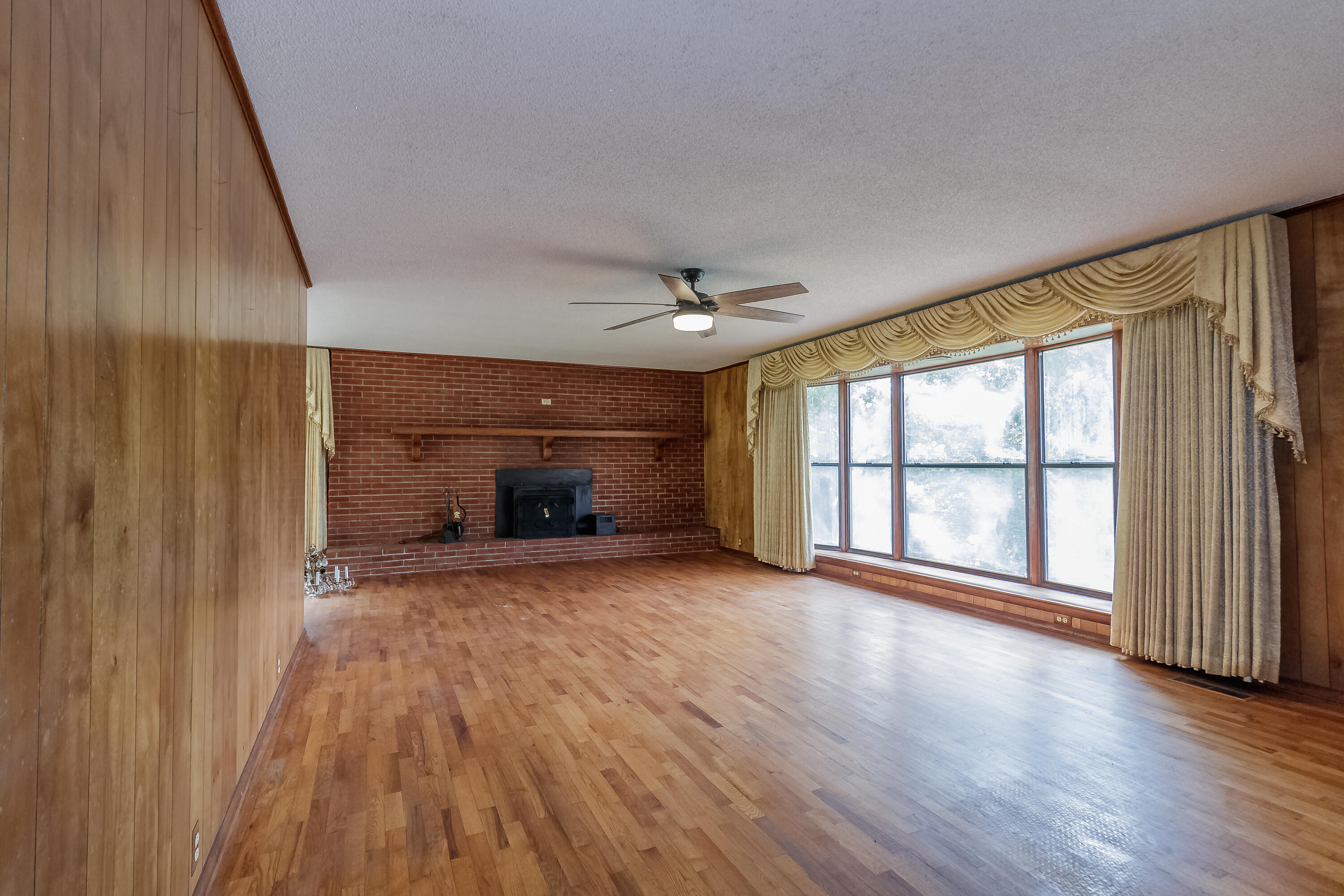 1726 Garretts Chapel Road Chickamauga, GA 30707 - Photo 6 of 54 Living Area 4