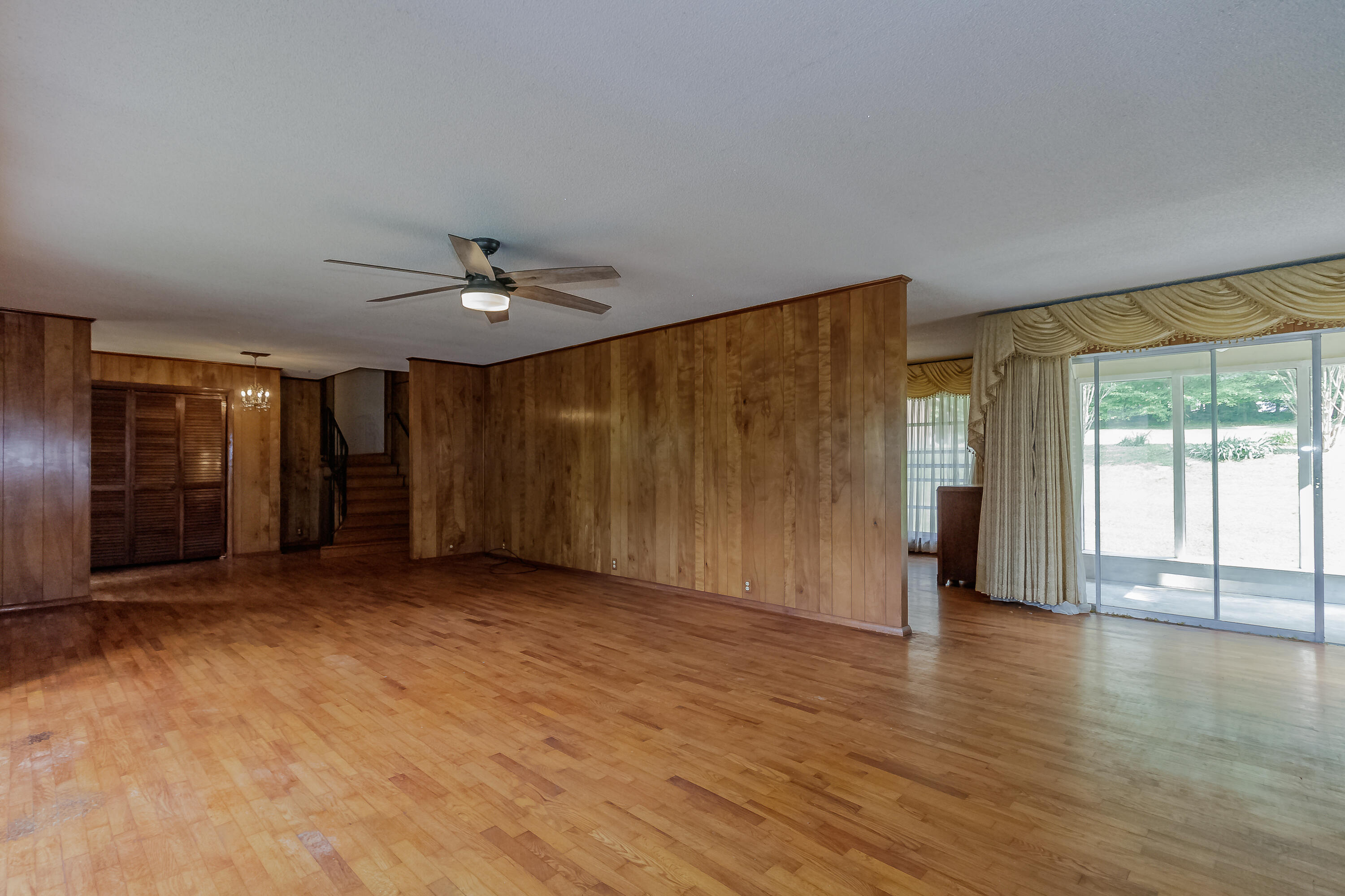 1726 Garretts Chapel Road Chickamauga, GA 30707 - Photo 8 of 54 Living Area 6