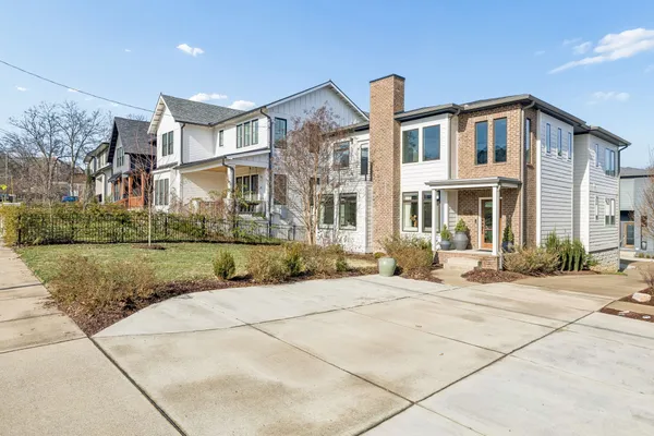 $5,600 | 914 C Acklen Avenue, Nashville, TN 37203