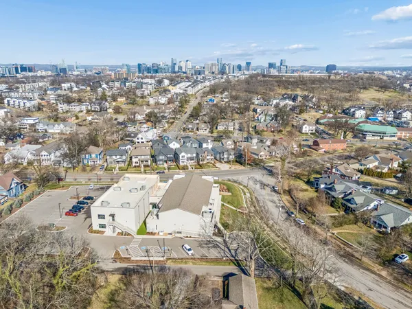 $5,600 | 914 C Acklen Avenue, Nashville, TN 37203