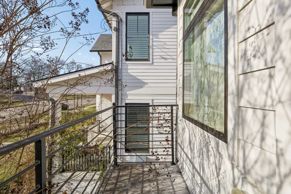 $5,600 | 914 C Acklen Avenue, Nashville, TN 37203