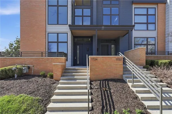 $775,000 | 1724 Madison Avenue, Kansas City, MO 64108