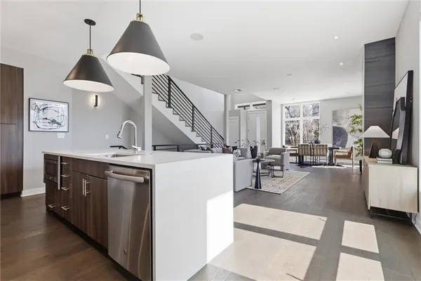 $775,000 | 1724 Madison Avenue, Kansas City, MO 64108