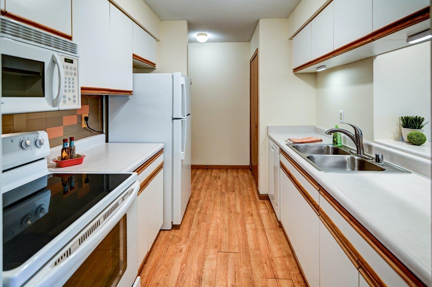 941 Park, Unit 101 Oregon, WI 53575 - Photo 14 of 38