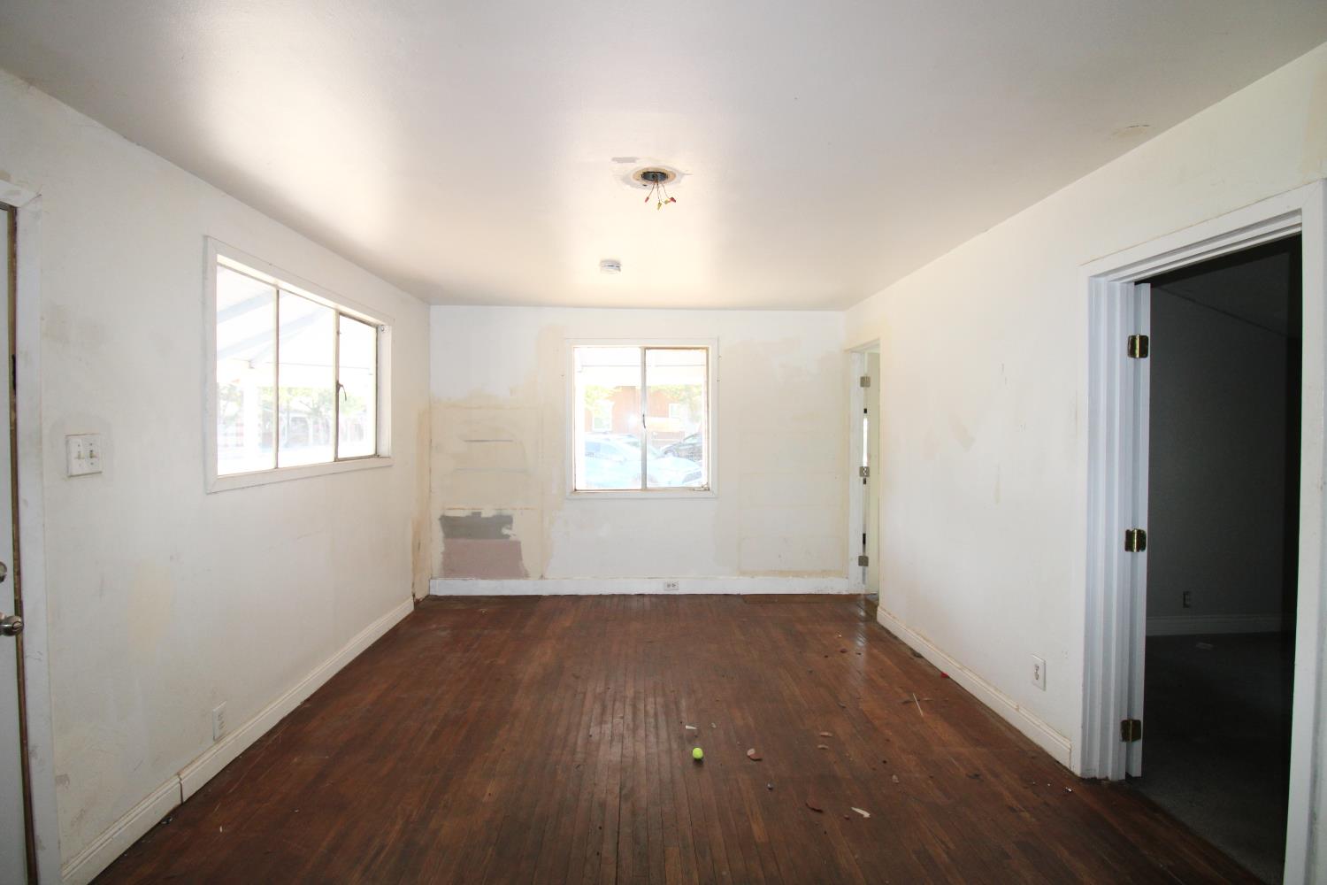 432 4th Street Clovis, CA 93612 - Photo 9 of 47