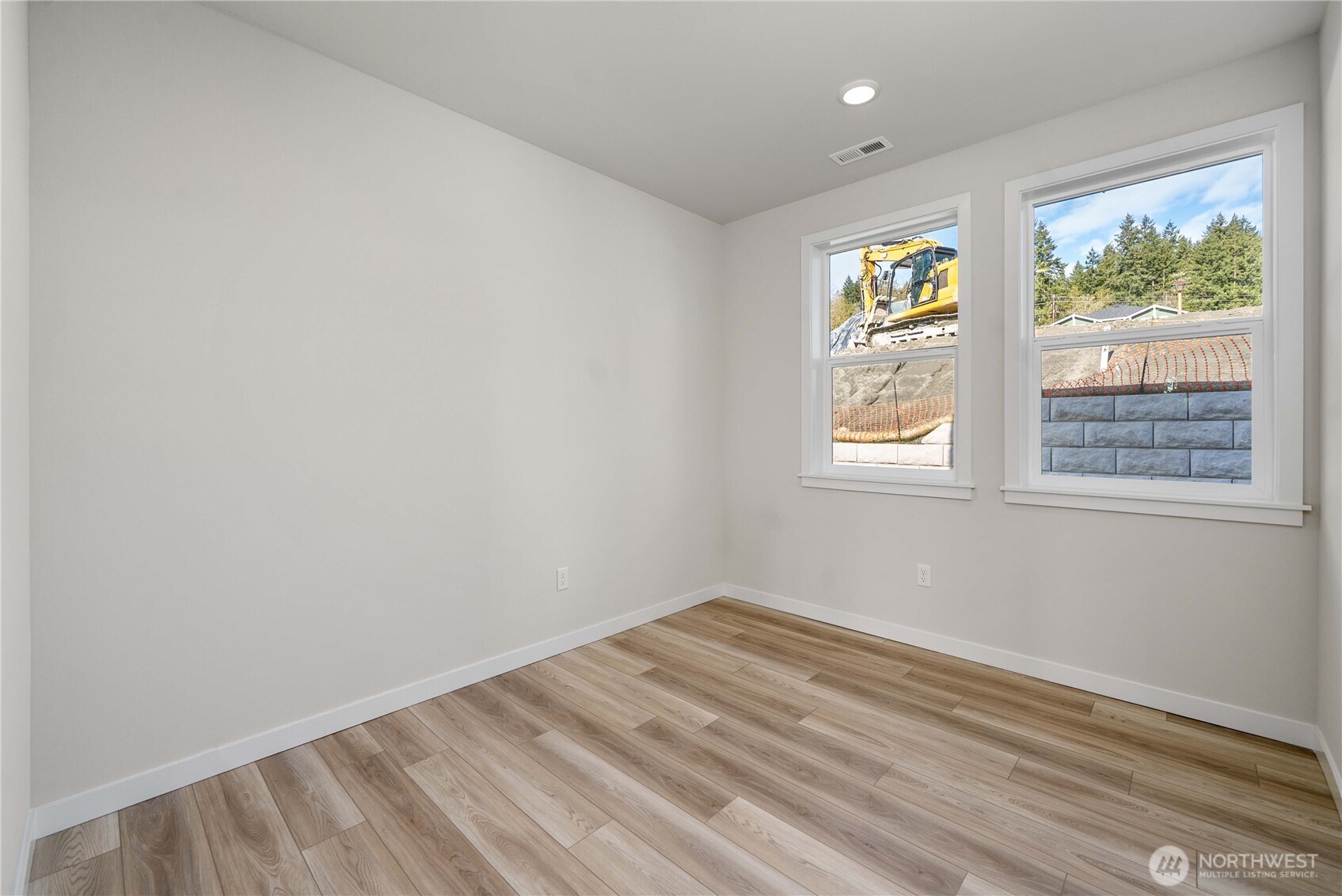 17530 Northeast Midnight Sun Loop Poulsbo, WA 98370 - Photo 19 of 40