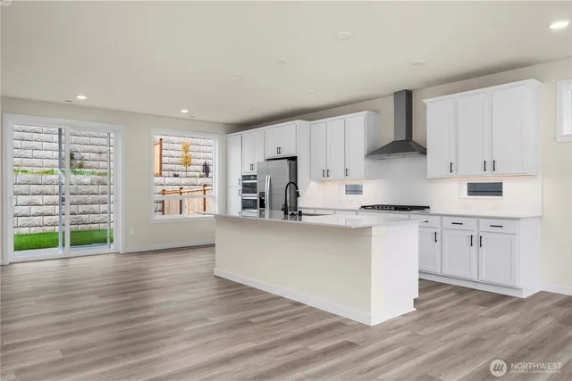 $844,990 | 17530 Northeast Midnight Sun Loop, Poulsbo, WA 98370