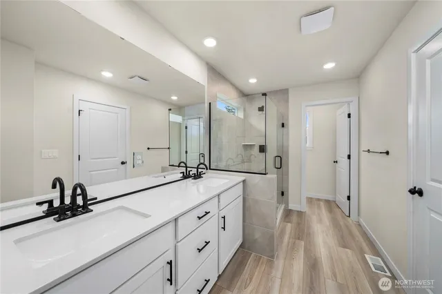 $844,990 | 17530 Northeast Midnight Sun Loop, Poulsbo, WA 98370