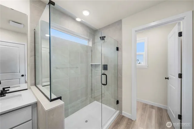 $844,990 | 17530 Northeast Midnight Sun Loop, Poulsbo, WA 98370