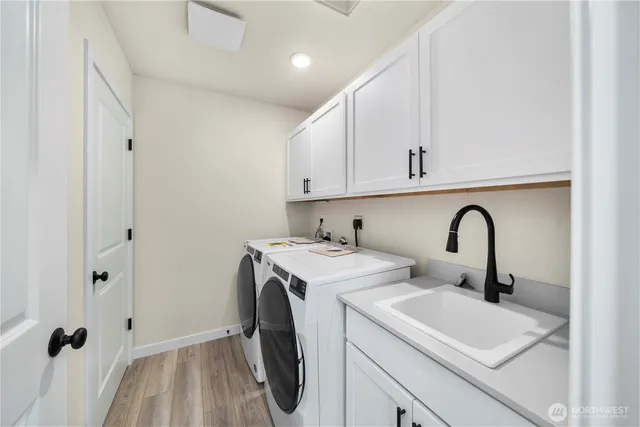 $844,990 | 17530 Northeast Midnight Sun Loop, Poulsbo, WA 98370