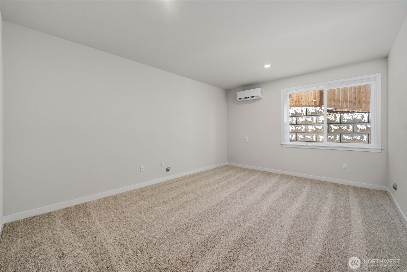 17530 Northeast Midnight Sun Loop Poulsbo, WA 98370 - Photo 9 of 37