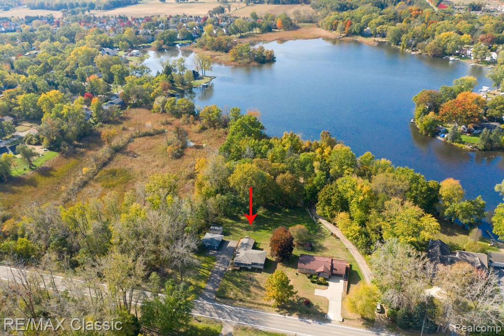 5959 Carroll Lk Road Commerce Township, MI 48382 - Photo 31 of 33