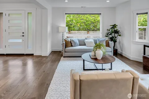 $1,995,000 | 1725 Martin Luther King Jr Way, Seattle, WA 98122