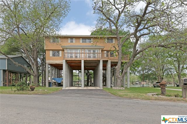 $749,999 | 412 Turtle Lane, Seguin, TX 78155