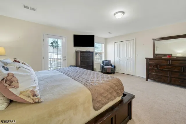 $380,000 | 19 Gregg Court, Newton, NJ 07860