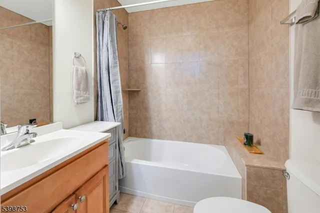 $380,000 | 19 Gregg Court, Newton, NJ 07860