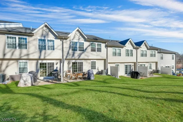 $380,000 | 19 Gregg Court, Newton, NJ 07860