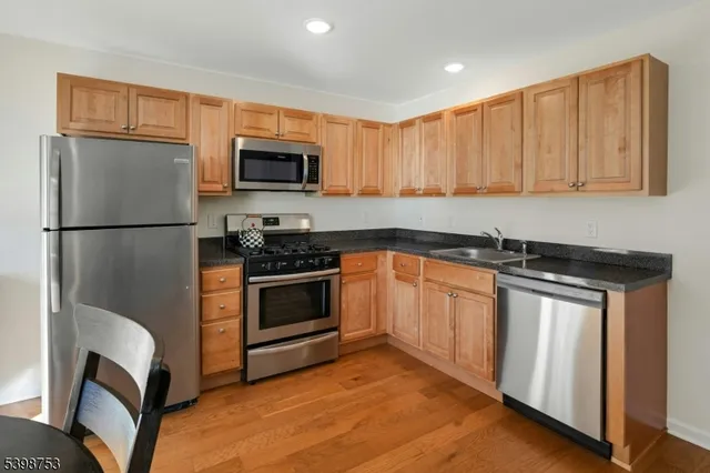 $380,000 | 19 Gregg Court, Newton, NJ 07860