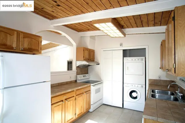 $995,000 | 1611 Julia Street, Berkeley, CA 94703