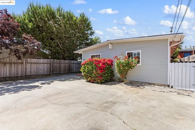 $995,000 | 1611 Julia Street, Berkeley, CA 94703