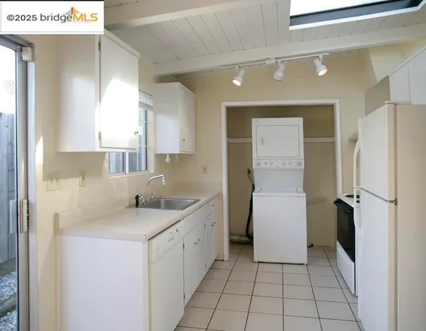 $995,000 | 1611 Julia Street, Berkeley, CA 94703