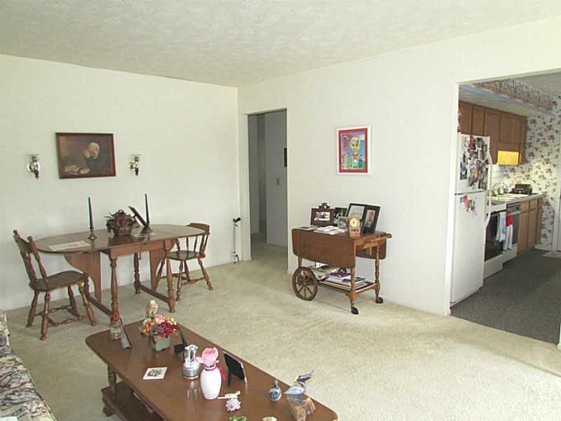 732 Grandview Drive, Unit 732 Springfield, OH 45503 - Photo 3 of 17