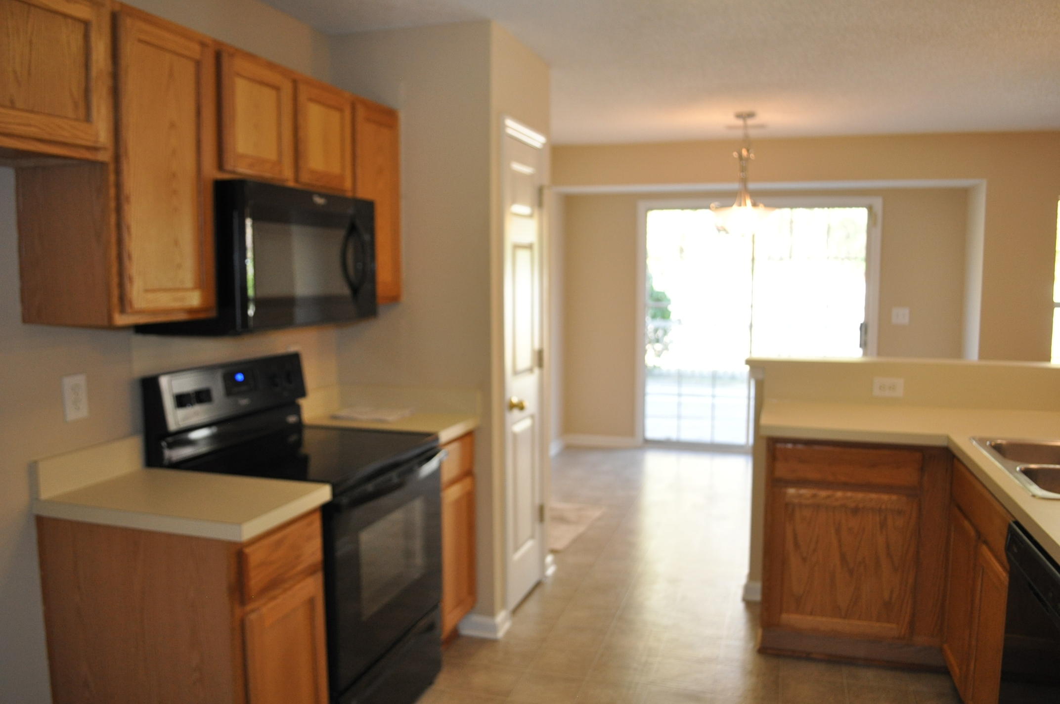228 Eagle Ridge Road Summerville, SC 29485 - Photo 3 of 13 DSC_0009