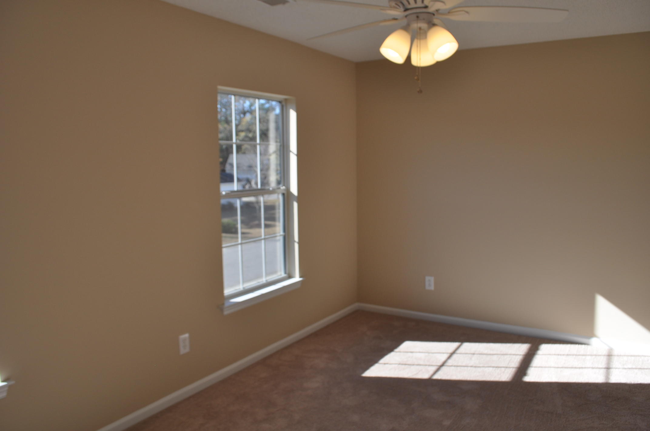 228 Eagle Ridge Road Summerville, SC 29485 - Photo 9 of 13 DSC_0013