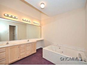 125 Beaver Ridge Road Asheville, NC 28804 - Photo 8 of 14 Gallery Image 8