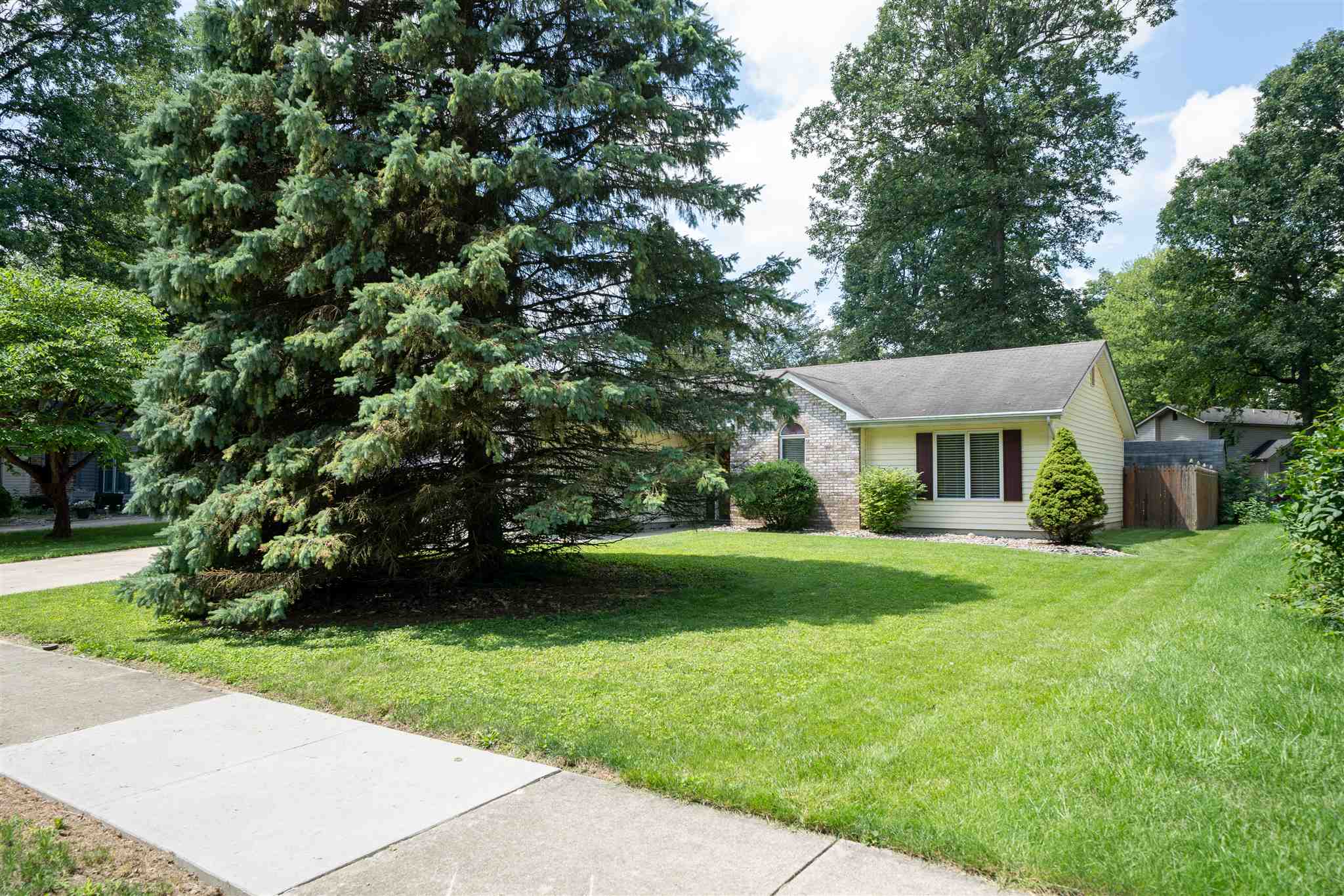 9624 Mariners Ridge Drive Fort Wayne, IN 46819 - Photo 2 of 26 Gallery Image 2