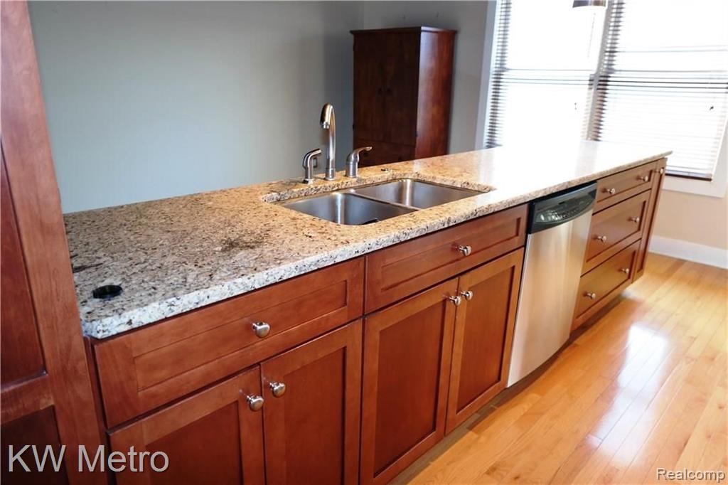 686 West Eleven Mile Road Royal Oak, MI 48073 - Photo 7 of 25