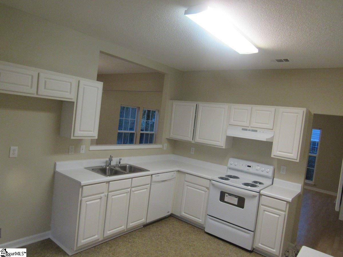 13 Brunner Court Greer, SC 29650 - Photo 5 of 16 Gallery Image 5