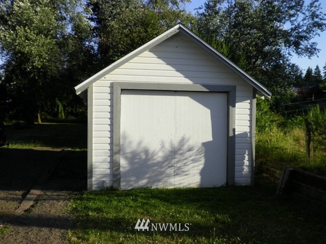2198 Southeast Sedgwick Road Port Orchard, WA 98366 - Photo 18 of 22 Gallery Image 18