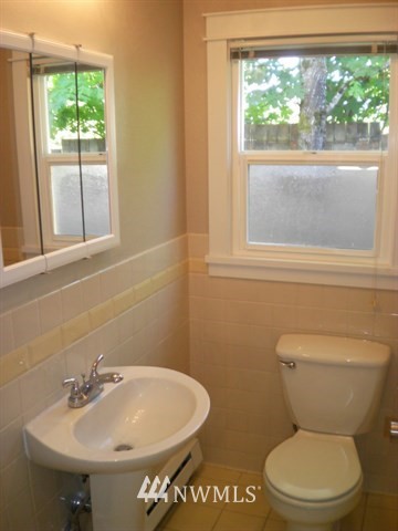 2198 Southeast Sedgwick Road Port Orchard, WA 98366 - Photo 9 of 22 Gallery Image 9